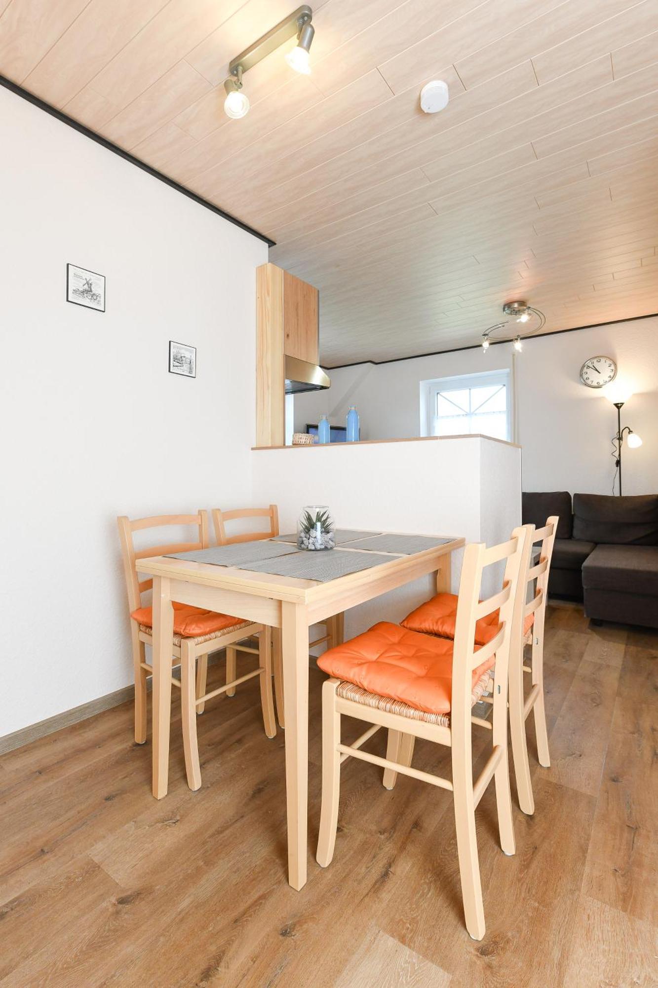 Ferienwohnungen Im Haus Flinthoern Neuharlingersiel Buitenkant foto